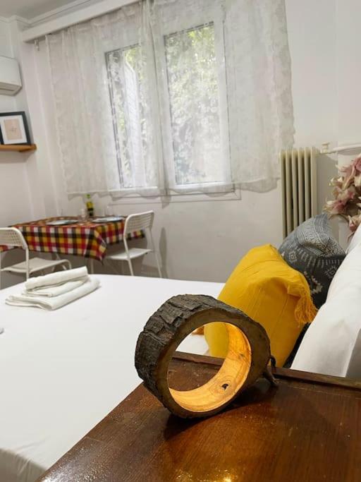 Cute And Quiet Apartment In The Center Of アテネ エクステリア 写真